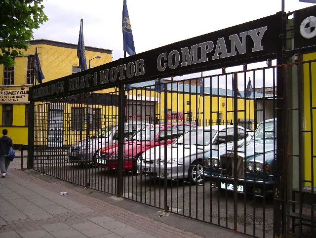 Beyond the Green Tick: How Messaging Apps Are Stunting British Business Growth